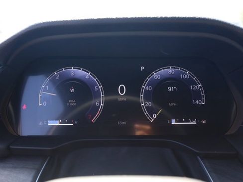 New 2025 Jeep Grand Cherokee Limited w/ Luxury Tech Group II image 28