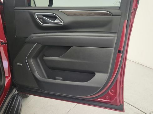 Certified 2021 Chevrolet Suburban LT w/ LT Signature Package RWD image 32