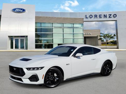 Used 2024 Ford Mustang GT RWD image 1