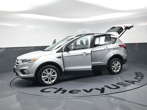Used 2019 Ford Escape SEL image 19