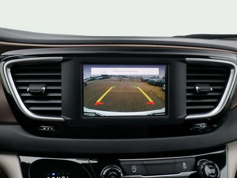 Used 2022 Chrysler Voyager LX FWD image 29