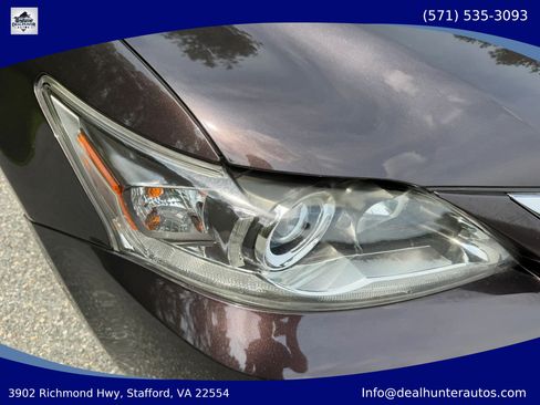 Used 2014 Lexus CT 200h w/ Seat Comfort Package FWD image 5