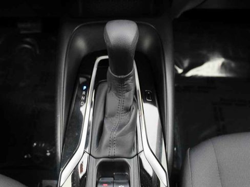 Used 2021 Toyota Corolla LE image 22