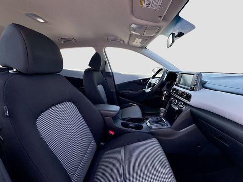 Used 2018 Hyundai Kona SE image 25