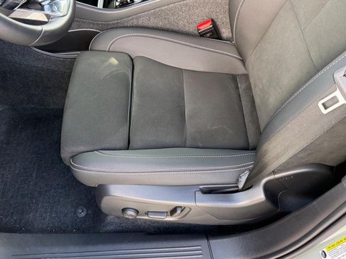 Certified 2023 Volvo C40 P8 Recharge Ultimate w/ Protection Package Premier AWD/4WD image 18