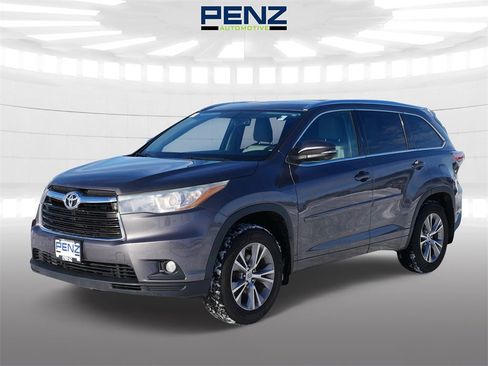 Used 2015 Toyota Highlander XLE image 3
