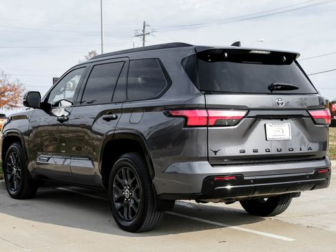 Used 2023 Toyota Sequoia Platinum image 14