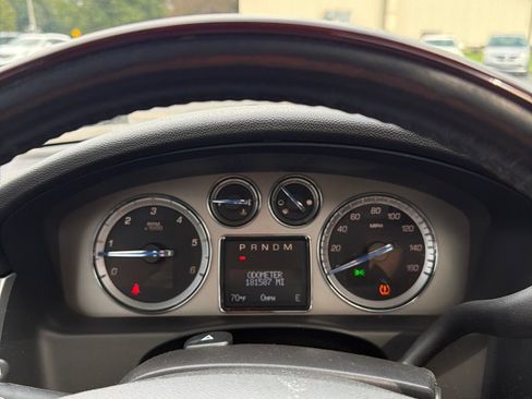 Used 2013 Cadillac Escalade Premium AWD/4WD image 17