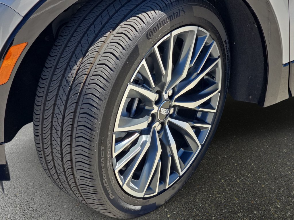Used 2025 Cadillac XT4 Sport FWD image 35