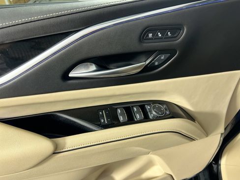 Used 2024 Cadillac Escalade Premium Luxury RWD image 14