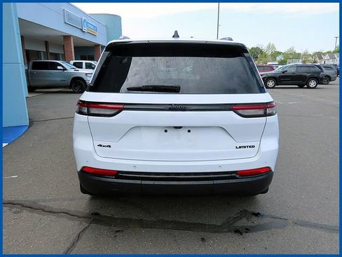 Certified 2023 Jeep Grand Cherokee Limited w/ Black Appearance Package AWD/4WD image 7