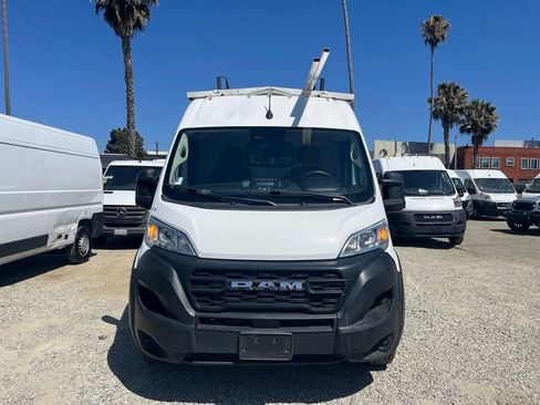 Used 2024 RAM ProMaster 2500 FWD image 2