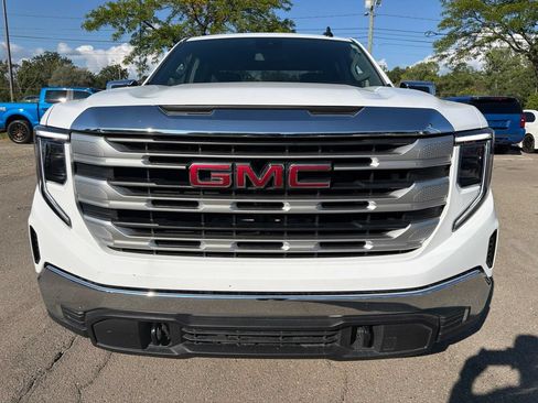 Used 2026 GMC Sierra 1500 SLE AWD/4WD image 2