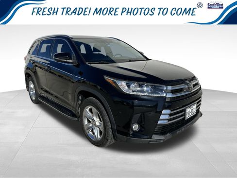 Used 2017 Toyota Highlander Limited image 1