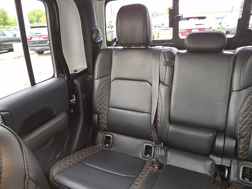 Used 2023 Jeep Gladiator Overland AWD/4WD image 12