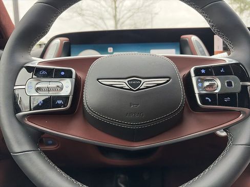 Used 2025 Genesis G90 3.5T image 14