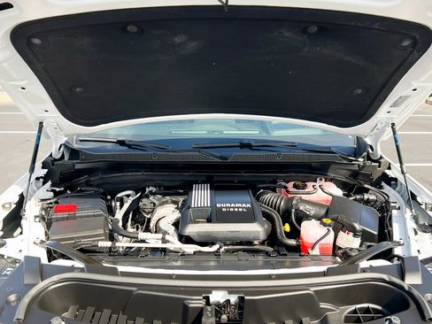 Used 2024 Chevrolet Suburban High Country image 19