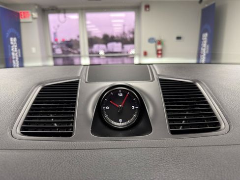 Used 2021 Porsche Cayenne AWD/4WD image 20