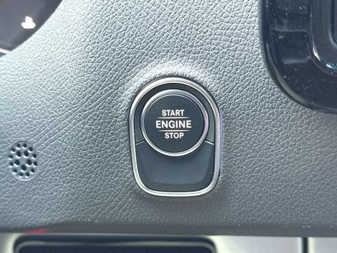 Used 2022 Mercedes-Benz Sprinter 2500 image 17