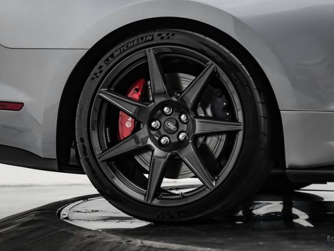 Used 2022 Ford Mustang Shelby GT500 w/ Carbon Fiber Track Pack RWD image 97