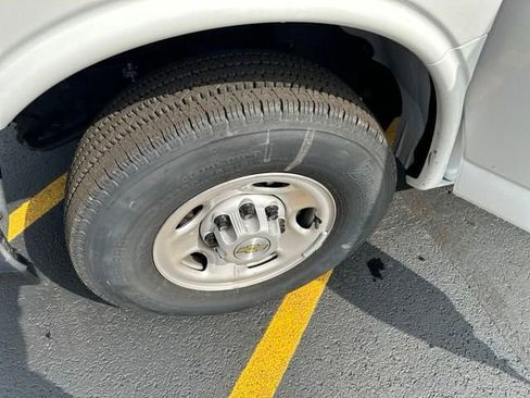 New 2024 Chevrolet Express 3500 w/ Power Convenience Package image 20