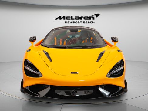 Used 2021 McLaren 765LT RWD image 2