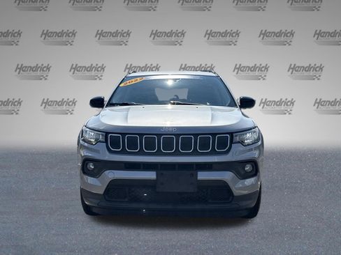 Used 2022 Jeep Compass Latitude AWD/4WD image 3