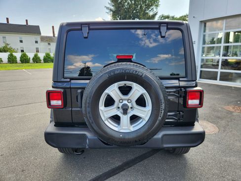 Used 2021 Jeep Wrangler Unlimited Sport image 12