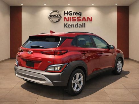 Used 2023 Hyundai Kona SEL AWD/4WD image 2