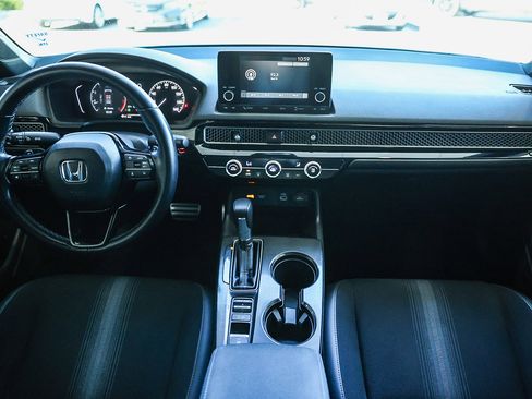 Used 2024 Honda Civic Sport image 3