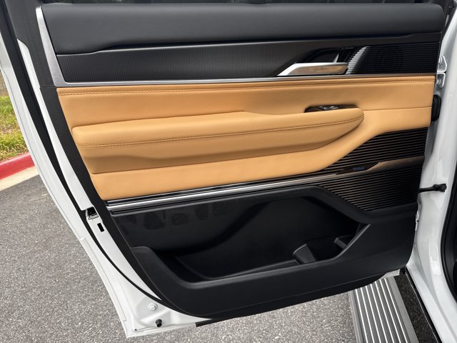 New 2026 Jeep Grand Wagoneer L Summit AWD/4WD image 22