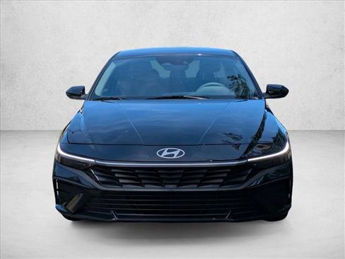 New 2026 Hyundai Elantra SEL Sport FWD image 6