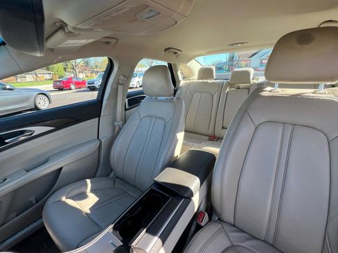 Used 2017 Lincoln MKZ Select w/ Select Plus Package AWD/4WD image 18