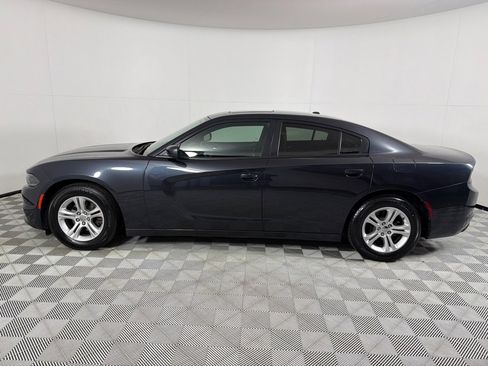 Used 2019 Dodge Charger SXT w/ Leather Interior Group image 8