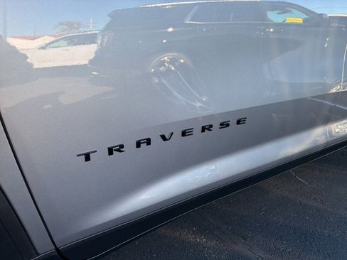 New 2026 Chevrolet Traverse Z71 w/ Enhanced Driving Package image 10
