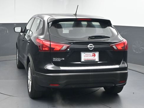 Used 2019 Nissan Rogue Sport S w/ Appearance Package image 7