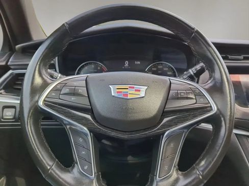 Used 2020 Cadillac XT5 Premium Luxury w/ LPO, Floor Liner Package FWD image 14