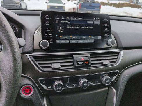 Used 2019 Honda Accord EX image 13