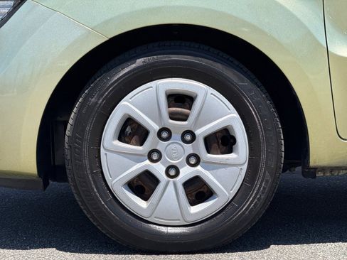Used 2013 Kia Soul FWD image 22