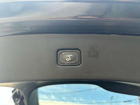 Used 2022 Ford Edge SEL w/ Convenience Package image 6