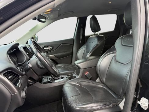 Used 2020 Jeep Cherokee Limited image 22