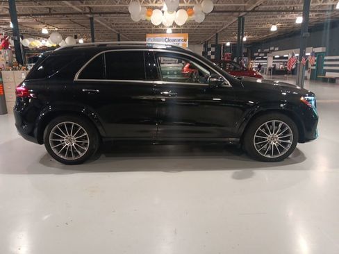 Used 2024 Mercedes-Benz GLE 350 4MATIC w/ AMG Line Exterior image 5