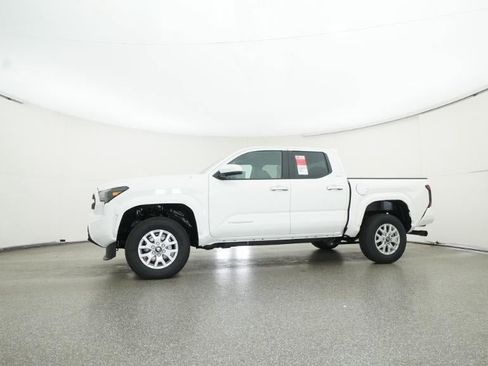 New 2025 Toyota Tacoma SR5 image 18