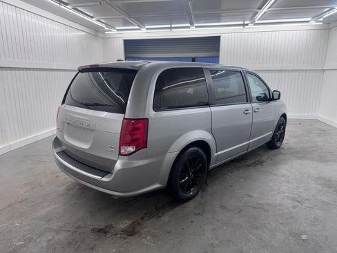 Used 2019 Dodge Grand Caravan GT image 5