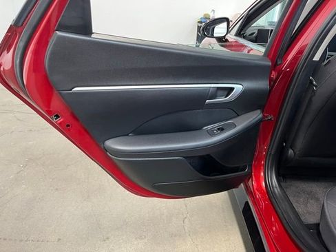 Used 2025 Hyundai Sonata SEL FWD image 19
