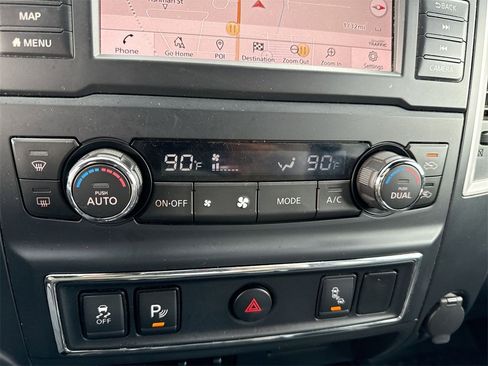 Used 2019 Nissan Titan SL w/ Midnight Edition image 19