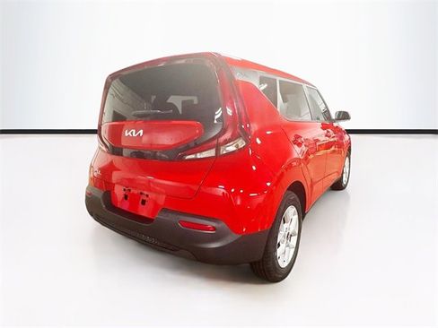 Used 2022 Kia Soul S image 7