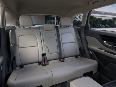 New 2026 Lincoln Corsair Premiere FWD image 12