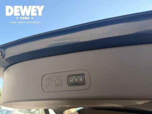 Used 2021 Lincoln Aviator Reserve w/ Equipment Group 201A AWD/4WD image 32