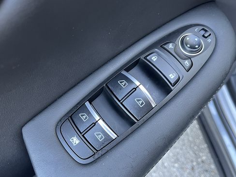 Certified 2025 INFINITI QX50 Luxe image 16